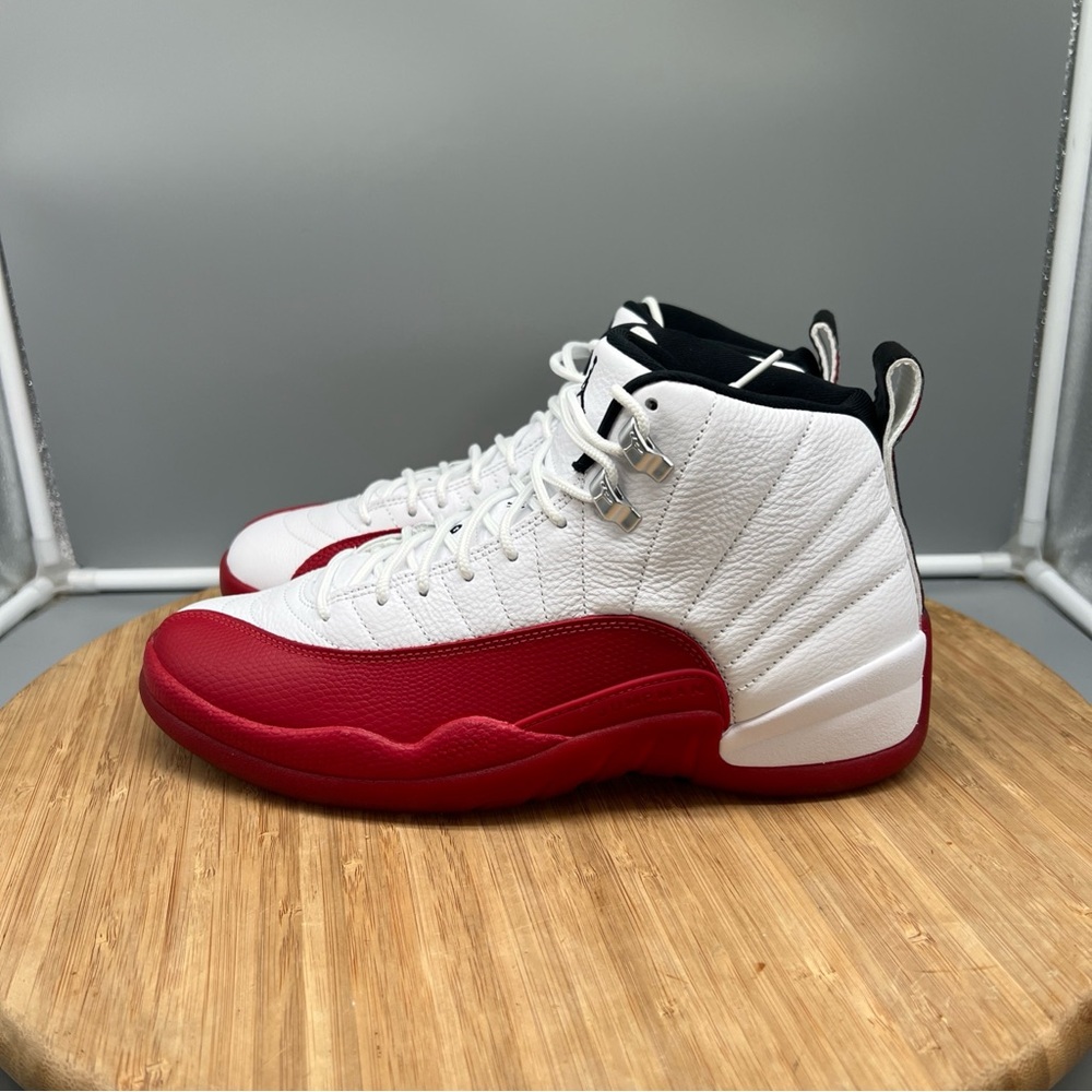 Jordan Nike Air Jordan 12 Retro 2023 Mid Cherry Men’s 9.5 Brand New CT8013-116